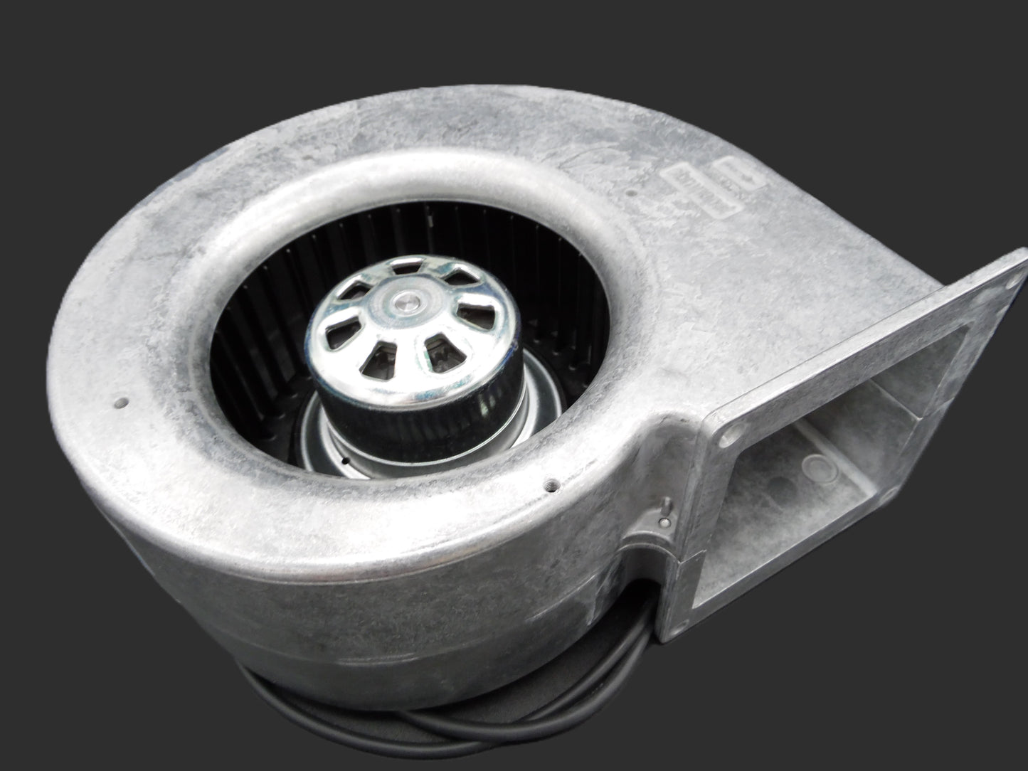 Nibe F370/F470 DC Fan- 818048