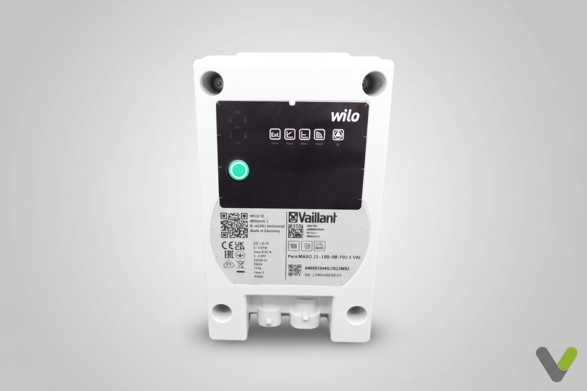 Wilo Para MAXO control face only with Wilo and Vaillant labels, no pump body